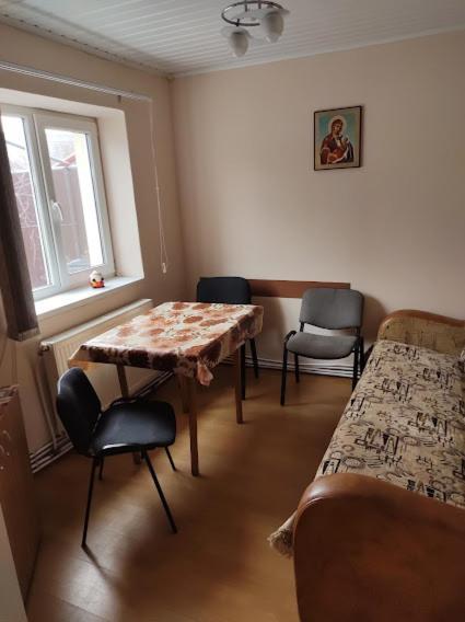 Casa Didina Fosta Pensiune Casa Didina Бакэу Экстерьер фото